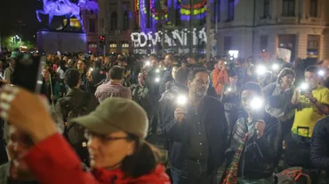 Proteste în București! Sute de persoane s-au adunat în fața Ministrului de Interne