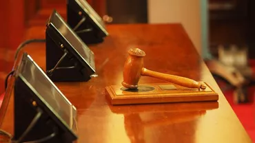Legile Justiţiei, în faţa CCR. Ce vor decide judecătorii în scandalul care a aruncat ţara în aer