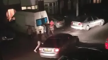 Marea Britanie: Scandal URIAȘ între mai mulți rromi pe Chester Avenue (VIDEO)