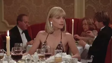 Ce regim bizar a ţinut Michelle Pfeiffer pentru rolul dependentei de droguri din fimul Scarface. Pe măsură ce filmam, am devenit din ce în ce mai slabă şi vlăguită (VIDEO)