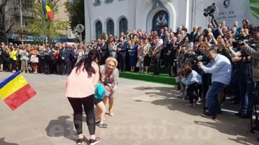 Profesor, reacție dură după defilarea organizată la Pitești pentru Dăncilă: Dascălii s-au prosternat în faţa politicienilor dintr-un reflex inconştient al mentalităţii de sclav