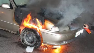 Piteşti: O maşină a luat foc pe Autostrada A1