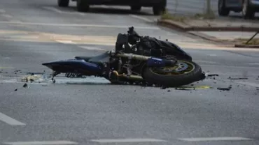 ”S-a zdrobit de asfalt”. Accident GROAZNIC în Timiș. Cine este motociclistul care a fost spulberat pe șosea
