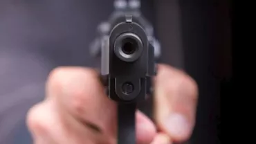 Maramureș: Persoane cu cagule au deschis focul asupra unei locuințe din Borşa