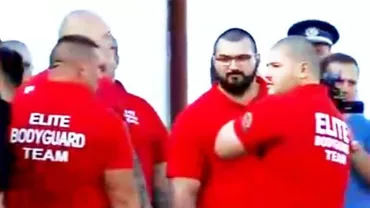 Fotbal printre violențe excesive: Jurnalist, săltat de doi bodyguarzi la meciul dintre UTA Arad și ASU Poli Timișoara