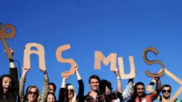 Erasmus, interzis pentru studenţii români? Comisia Europeană ia în calcul sancţionarea României în acest program pentru încălcarea statului de drept
