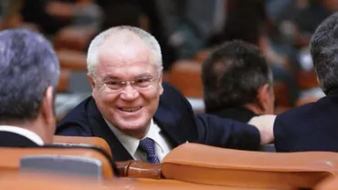 Eugen Nicolicea, la pământ: Deputatul s-a împiedicat de un cablu în mijlocul dezbaterilor pe legile justiției (VIDEO)