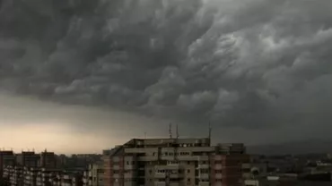METEO. Vremea se răcește DRASTIC în toată țara, urmează fenomene EXTREME. Ce se întâmplă în București