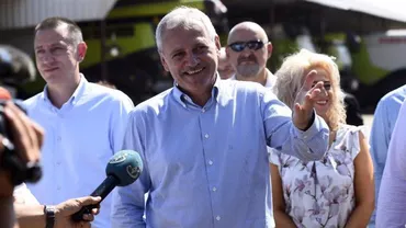 Moment fabulos la Cotroceni. 'Dacă înfig o furculiță în domnul ăla cu mustață, mă graţiaţi?' Reacţia lui Iohannis (FOTO)