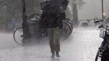 METEO: ANM anunță urgia. A fost emis COD de averse cu caracter TORENȚIAL (FOTO)
