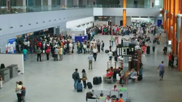 Aproape jumătate dintre tinerii români vor să plece ”afară”, iar majoritatea nu iau în calcul o reîntoarcere în țară