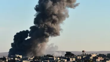 Explozii VIOLENTE într-un aeroport militar al regimului, în centrul Siriei