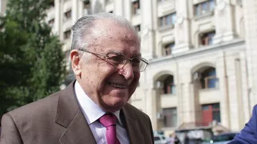 Ion Iliescu, la Parchetul General în dosarul ”Revoluției”. Un bărbat i-a strigat: ”Criminalule! A venit vremea să plătești!” (VIDEO)
