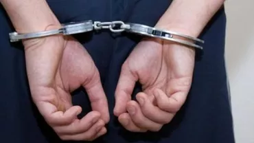 Doi jandarmi au fost reținuți după ar fi tâlhărit două prostituate, pretinzând că sunt poliţişti