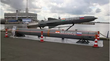 Rusia: Un tir cu patru rachete intercontinentale Bulava a reuşit în Marea Albă