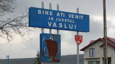 Situație TRAGI-COMICĂ la VASLUI! Cum a încercat să scape o femeie, după ce soțul a prins-o în pat cu amantul