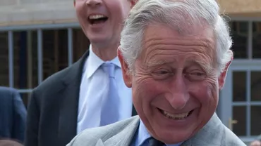 GEST uimitor făcut de Prinţul Charles în România! A băut RACHIU într-un sat din Transilvania