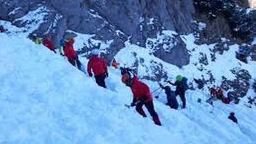 Intervenție a salvamontiștilor în masivul Bucegi: Doi turiști au alunecat pe zăpadă și nu mai pot înainta 