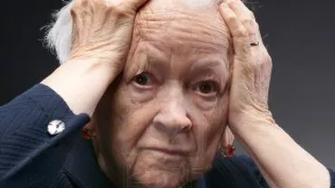 Mai mulți ani de muncă! DECIZIA CCR: Vârstă egală de pensionare între femei și bărbați