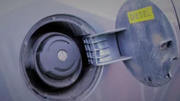 BOMBĂ: Ce se întâmplă cu mașinile diesel la mâna a doua după ce au fost interzise pe șosele