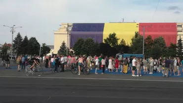Peste 1.000 de persoane participă în Piaţa Victoriei la un protest de răspuns la mitingul PSD (VIDEO)