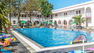 Hotel de pe litoral, în FLĂCĂRI: Pompierii au intervenit de urgență