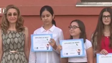 Tetra Pak promovează educarea unei generații responsabile față de mediu. Cîștigătoarele competiției “Din grijă pentru mediu”, trei eleve din Capitală (VIDEO)