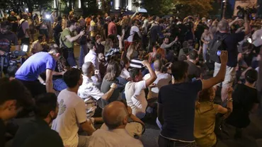 'Locul lui Dragnea este la PUŞCĂRIE!' Oamenii ies din nou în stradă, joi, pentru a protesta împotriva liderului PSD şi a 'CLANULUI său MAFIOT'