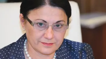 Ecaterina Andronescu: ”Îi adresez rugămintea domnului Dragnea să se gândească la faptul că ne-am asumat responsabilitatea guvernării și că țara este mai importantă decât oricare dintre noi”