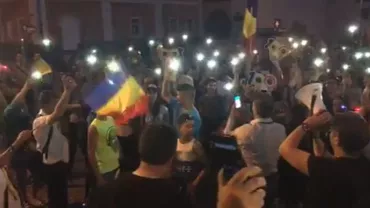 Proteste în mai multe oraşe din ţară: Oamenii cer demisia lui Dragnea