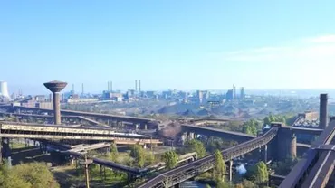 Ofertă de ULTIMĂ ORĂ pentru combinatul siderurgic ArcelorMittal din Galaţi. Cine se BATE pentru a pune mâna pe oţelăria românească