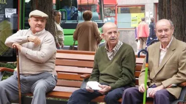 Vârsta de pensionare s-a schimbat, Curtea Constituțională tocmai a făcut ANUNȚUL ȘOC: Când ieși acum la pensie la termen sau anticipat!