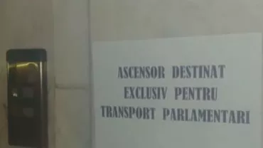 Jurnaliştii, umiliţi la Parlament: Lifturile pot fi folosite doar de către parlamentari (VIDEO)