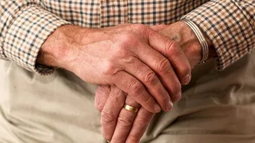 'PSD nu a majorat PENSIILE, ci le-a TĂIAT!' Cât a pierdut fiecare pensionar