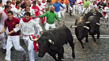Incidente grave la festivalul de curse cu tauri de la Pamplona: Numeroase persoane au fost rănite (VIDEO)