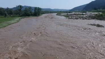 Tragedie în Suceava: Două surori au murit după ce au fost luate de apele râului Moldova