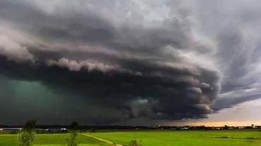 ALERTĂ meteo: Un nou CICLON lovește România în weekend! Vine PRĂPĂDUL: Care sunt cele mai afectate zone