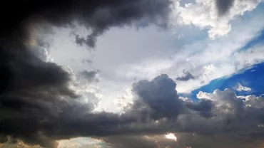 ALERTĂ meteo: INCREDIBIL ce se întâmplă cu vremea duminică în țară și în București! Care sunt zonele cele mai afectate...