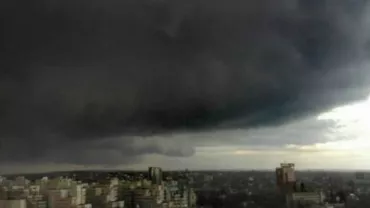 Alertă METEO: Revin furtunile în România! De când începe vremea extremă și care sunt zonele vizate