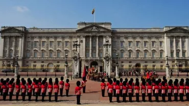 Camerele secrete de la Palatul Buckingham! Cum arată încăperile ținute secrete până acum (VIDEO)
