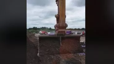 Un nou mesaj viral anti-PSD. Un muncitor român din străinătate i se adresează direct lui Dragnea: Ups, cred că mi s-a murdărit cupa! (FOTO, VIDEO)