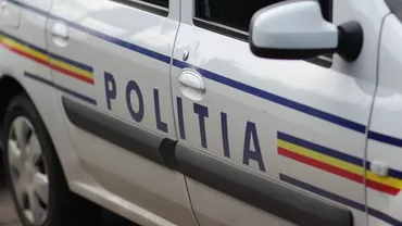 Suceava: Un polițist a fost lovit cu o piatră, aruncată prin geamul mașinii. Ce se întâmplă cu agresorul 