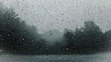 ALERTĂ METEO: Noi fenomene EXTREME lovesc în forță România! Care sunt zonele vizate... (FOTO)