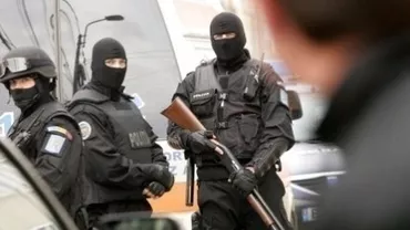 Cod roşu la DIICOT: Bani falşi puşi în circulaţie în România! Au fost operate ZECI de percheziţii şi reţineri