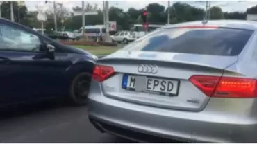 Deutsche Welle, despre dedesubturile scandalului plăcuțelor de înmatriculare anti-PSD: A depășit dimensiunea unei campanii de comunicare, aducând mai mult cu o schemă de gherilă politică