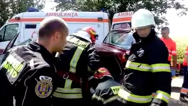 TRAGEDIE în Iaşi: O maşină a intrat într-un cap de pod (VIDEO CUTREMURĂTOR)