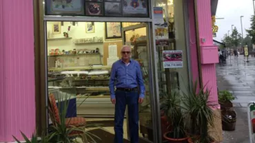 Un patron român din Regatul Unit REFUZĂ SĂ ANGAJEZE BRITANICI: Englezii EVITĂ orele suplimentare, românii muncesc DIN GREU pentru a trimite banii acasă