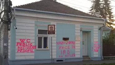 Autorul mesajelor antisemite de pe Casa Memorială 'Elie Wiesel', identificat. Poliția a deschis o anchetă (FOTO)