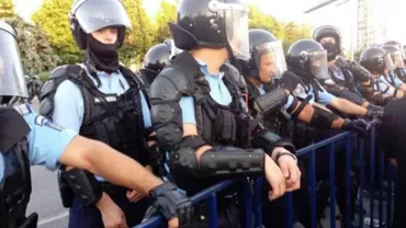 Jandarm în rezervă: În piață puteau fi jandarmi în civil puși să provoace (FOTO și VIDEO)