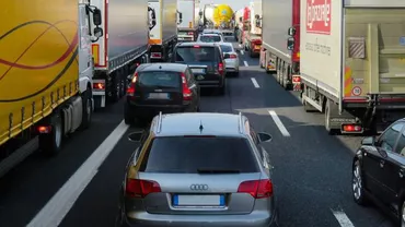 Ţăndărei: O familie cu doi copii, ATACATĂ şi BLOCATĂ de mai mulţi TÂLHARI în trafic. Reacţie ZERO a poliţiei lui Carmen Dan! (FOTO, VIDEO)